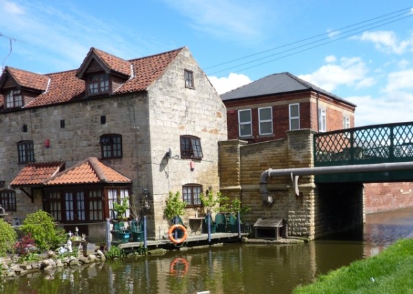 Priorswell road bridge, chesterfield canal, worksop, sherwood forest
