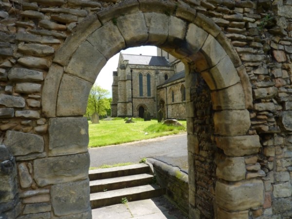 mediaeval door way, worksop priory, sherwood forest